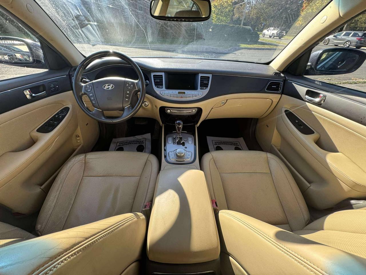 2011 Hyundai Genesis 4dr Sdn V8 - Photo #19