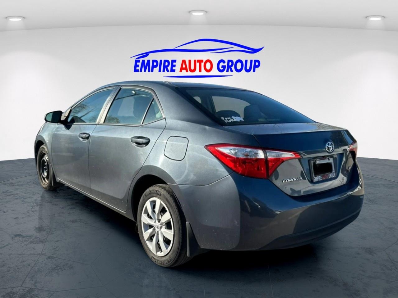 2016 Toyota Corolla LE Photo3