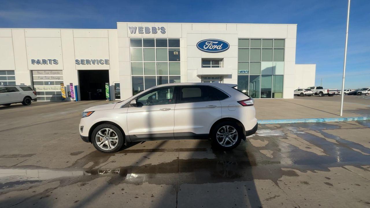 2017 Ford Edge TITANIUM 4dr  AWD Photo4