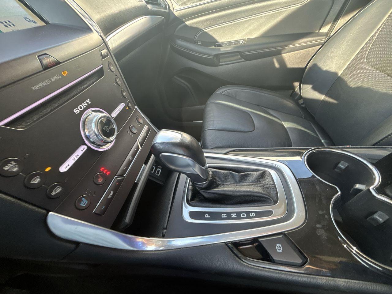 2017 Ford Edge TITANIUM 4dr  AWD Photo5