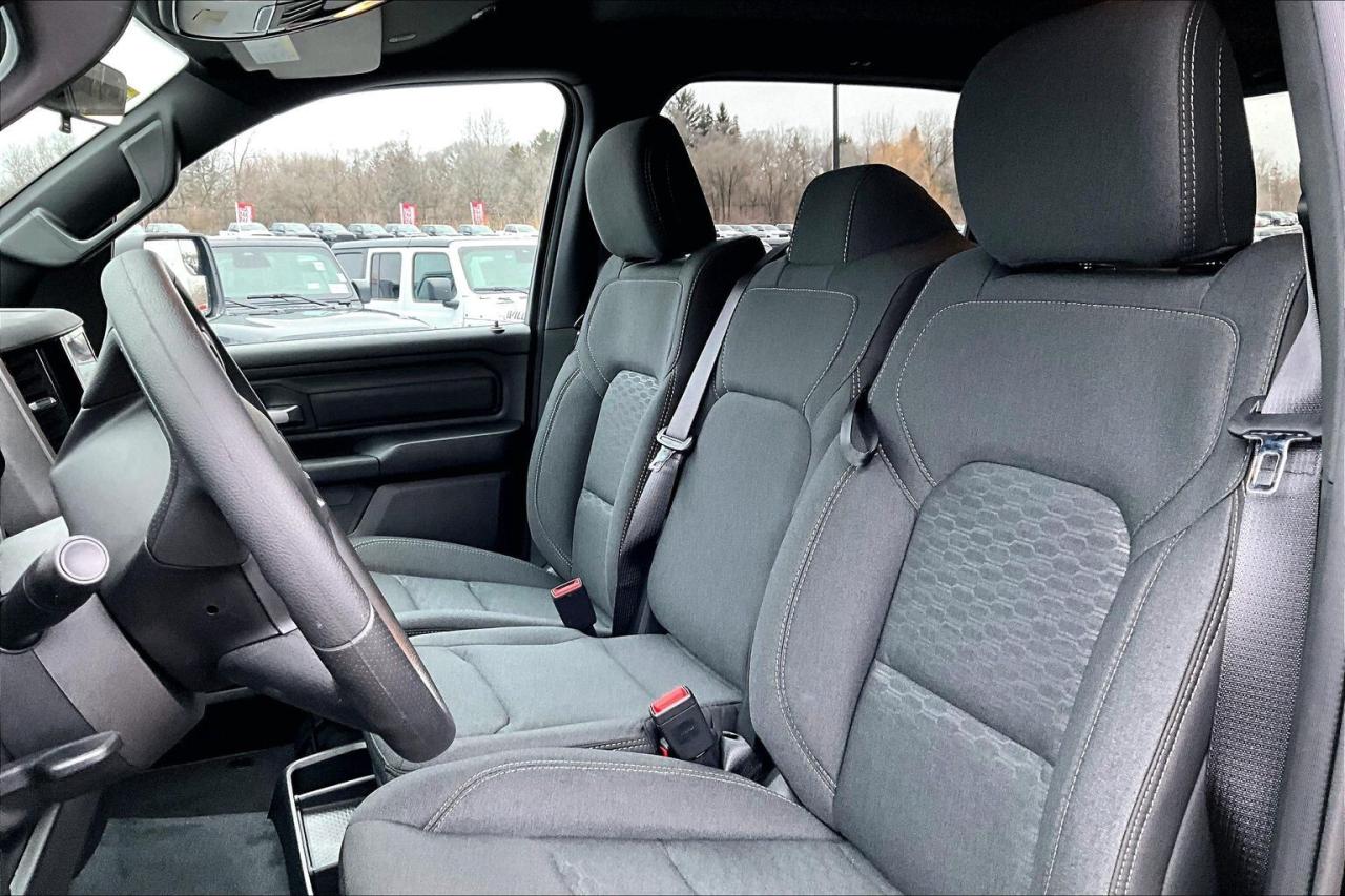 2026 RAM 1500 EXPRESS 6.4" Box | 3.0L Hurricane | 20" Alloys Photo