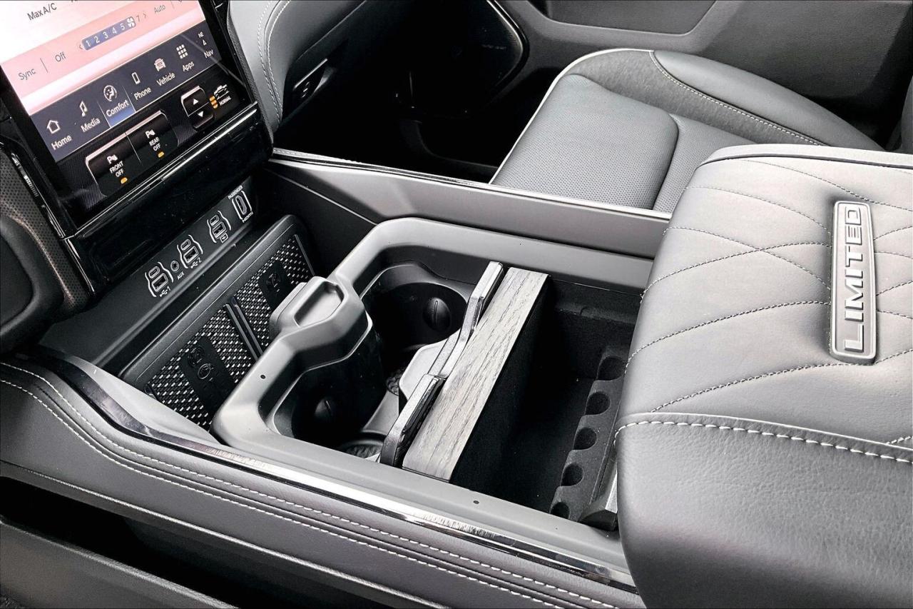 2026 RAM 1500 LIMITED | Pano Roof | Prem Leather | Night Edition Photo