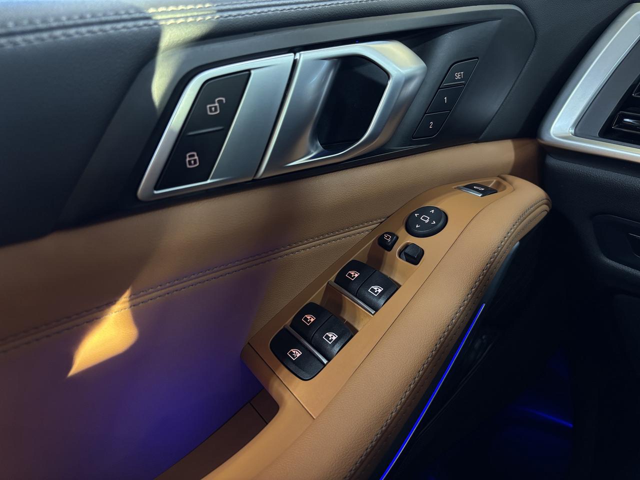 2024 BMW X5 xDrive40i|AWD|NAV|CARAMELSEATS|AMBIENT|PANOROOF|++ Photo