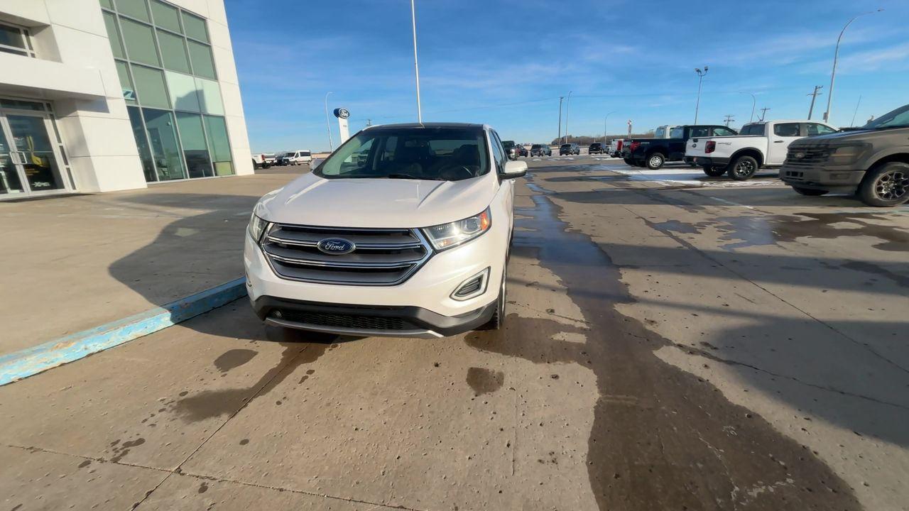 2017 Ford Edge TITANIUM 4dr  AWD Photo2