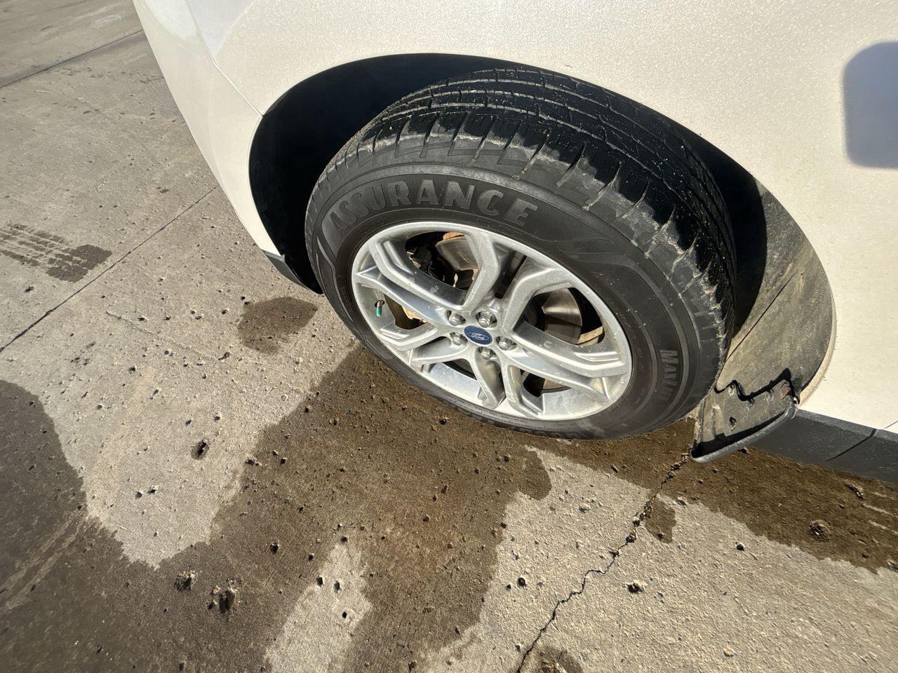 2017 Ford Edge TITANIUM 4dr  AWD Photo5