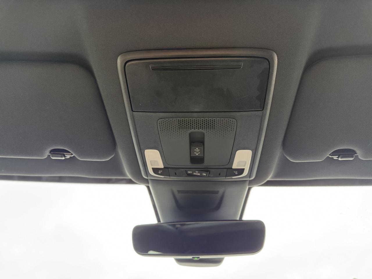 2025 Honda CR-V Hybrid Touring AWD | NAVIGATION | BOSE PREMIUM AUDIO | Photo