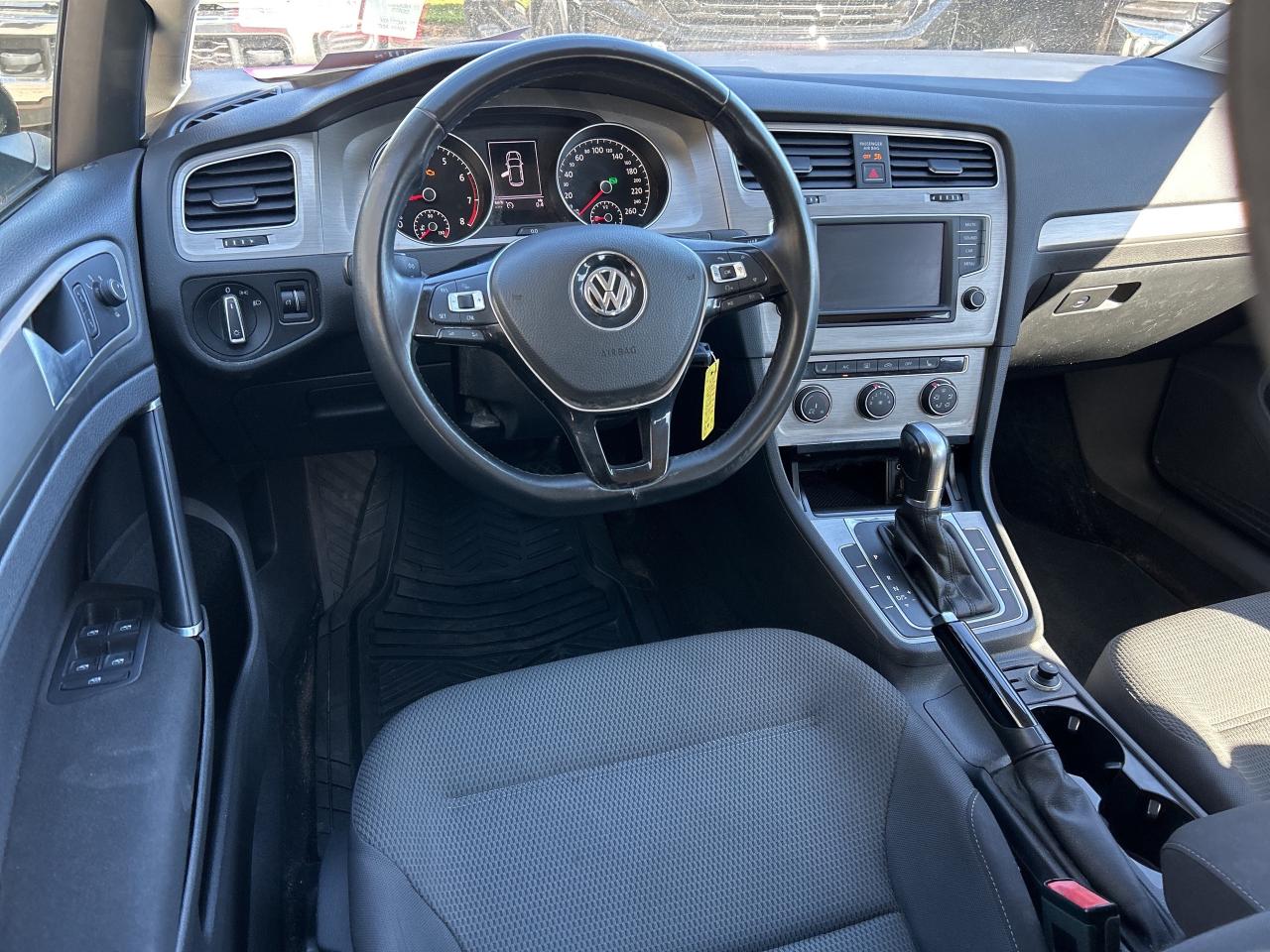 2016 Volkswagen Golf TSI TRENDLINE, CLEAN CARFAX, LOCAL TRADE! - Photo #13