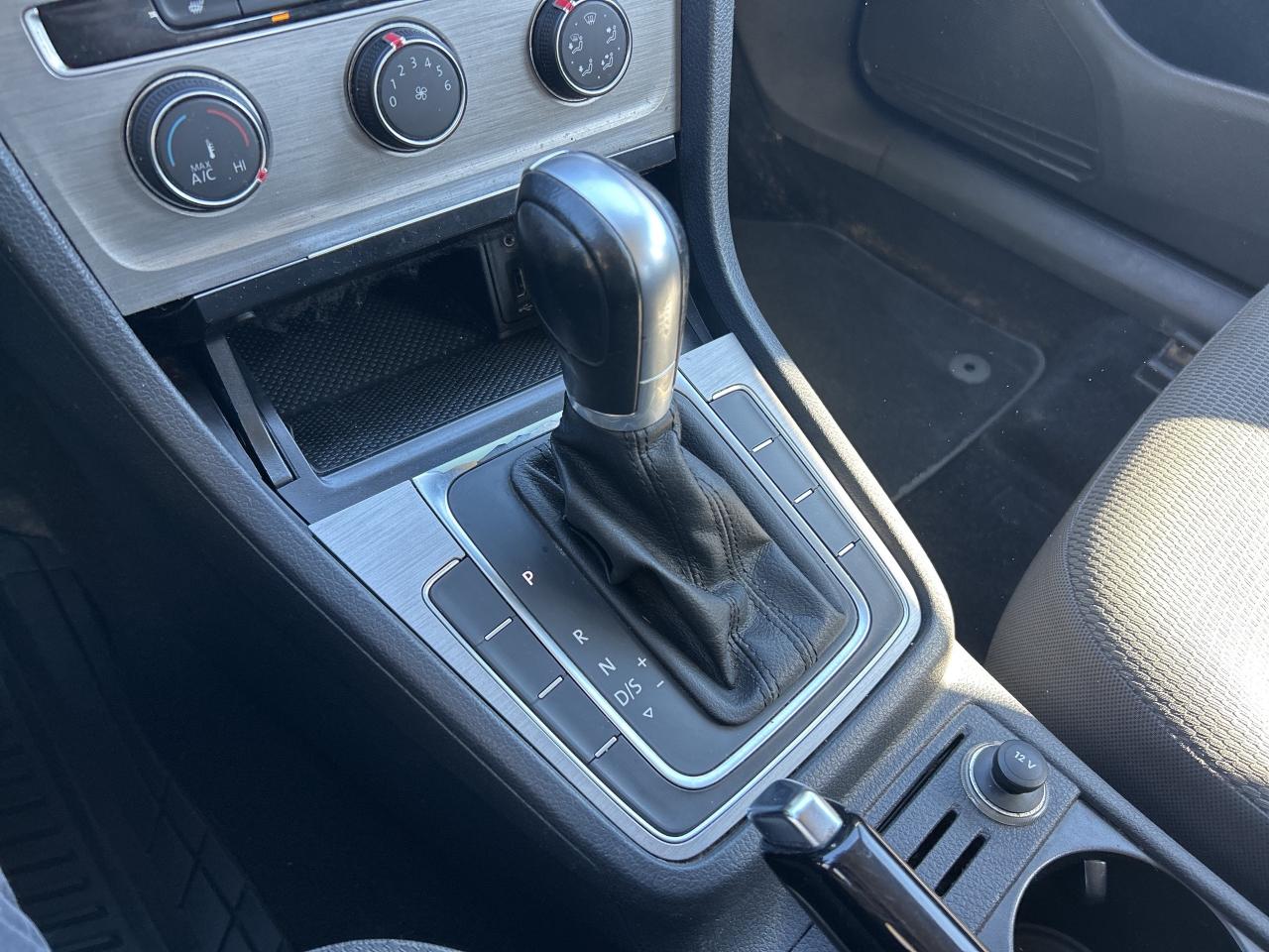 2016 Volkswagen Golf TSI TRENDLINE, CLEAN CARFAX, LOCAL TRADE! - Photo #20