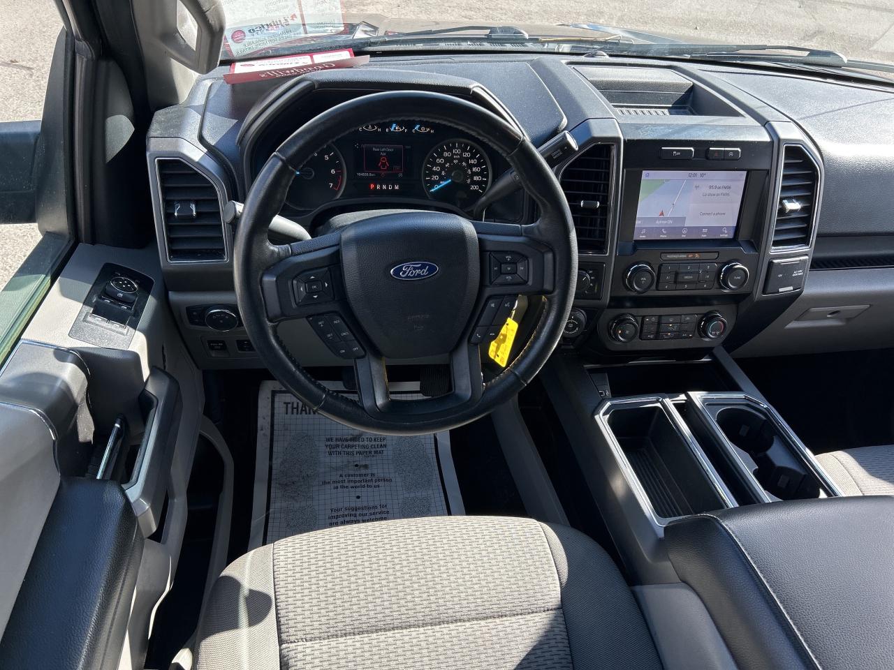 2019 Ford F-150 XLT, CLEAN CARFAX, REMOTE START, BACK UP CAMERA! - Photo #12