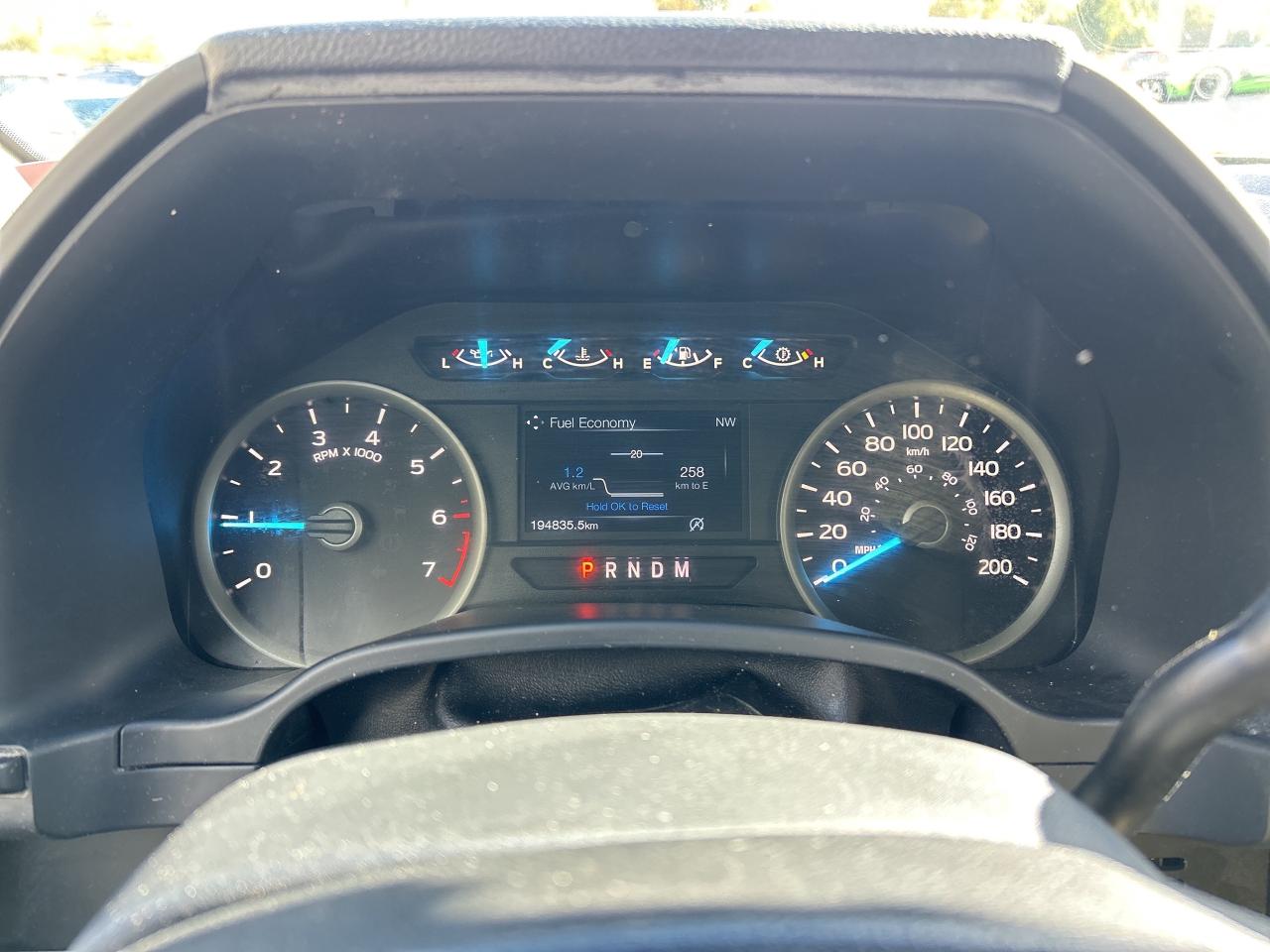 2019 Ford F-150 XLT, CLEAN CARFAX, REMOTE START, BACK UP CAMERA! - Photo #16