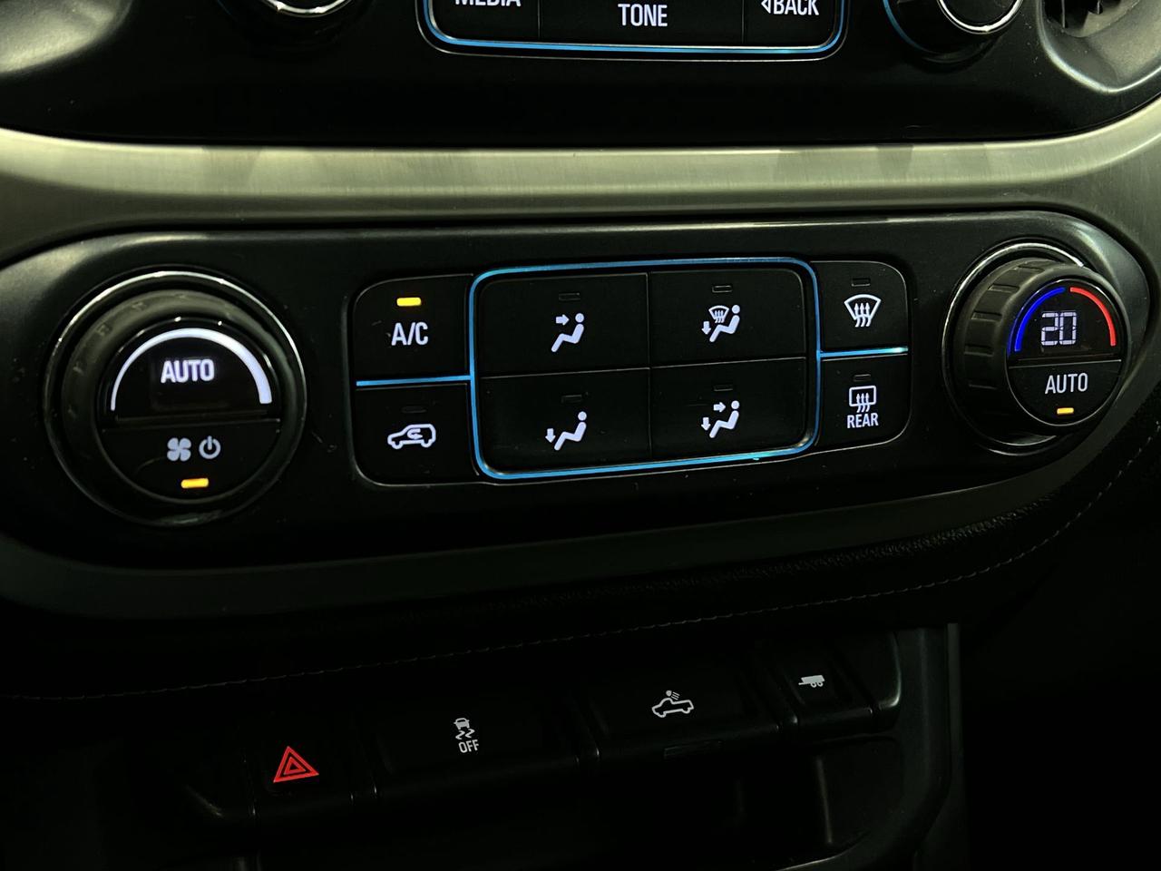 2017 GMC Canyon SLE 4X4 |ONLY 93,000KMS! |CREW | 3.6L V6 | CARPLAY Photo