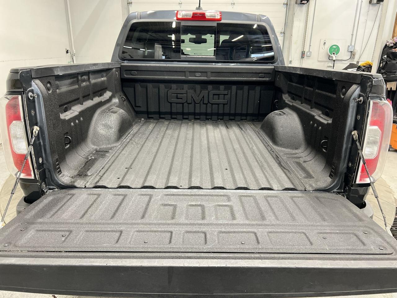2017 GMC Canyon SLE 4X4 |ONLY 93,000KMS! |CREW | 3.6L V6 | CARPLAY Photo