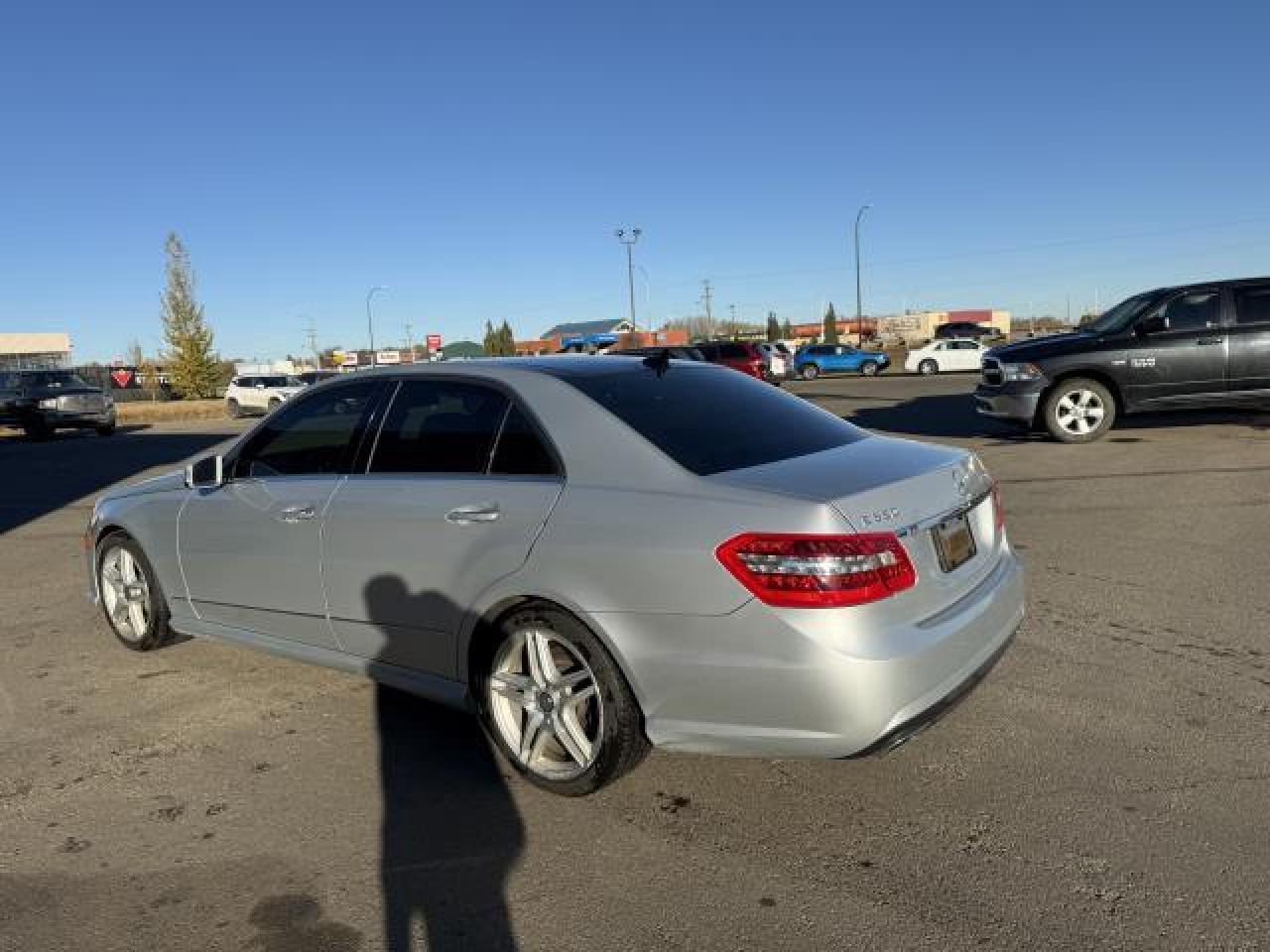 2011 Mercedes-Benz E-Class E550 Sedan 4MATIC - Photo #4