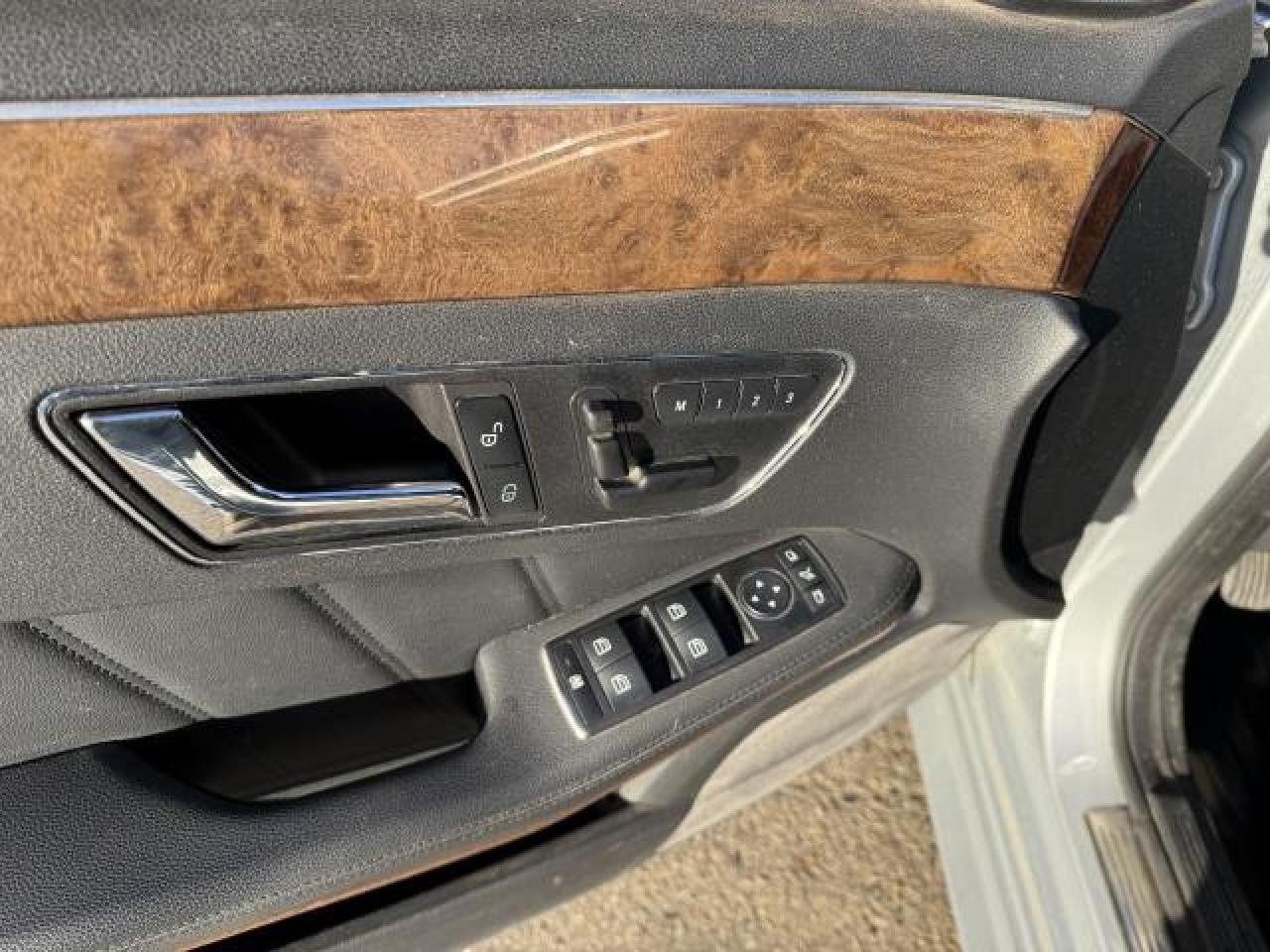 2011 Mercedes-Benz E-Class E550 Sedan 4MATIC - Photo #12