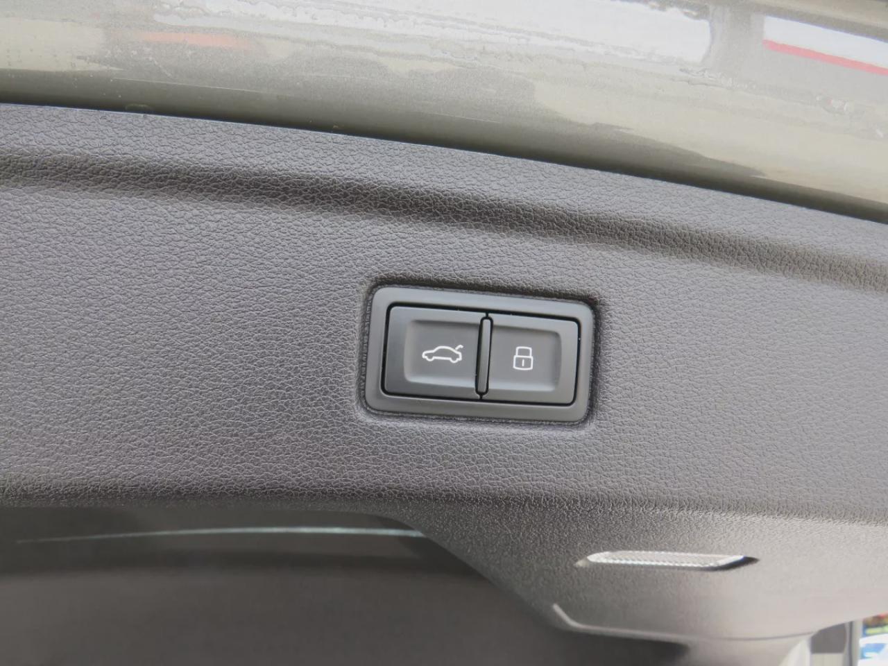 2024 Audi A5 Sportback Progressiv (**VERY LOW KM!!**ONE OWNER!!**CLEAN TITLE/NO ACCIDENTS!!**SAFETY/CERTIFIED!!**SPORTBACK**AWD**NAVIGATION**LEATHER TRIM**POWER SEATS**USB/AUX**DRIVE MODES**360 DEGREE REVERSE CAMERA**HEATED SEATS/STEERING WHEEL**SUNROOF**POWER TAILGATE**PUSH BU Photo