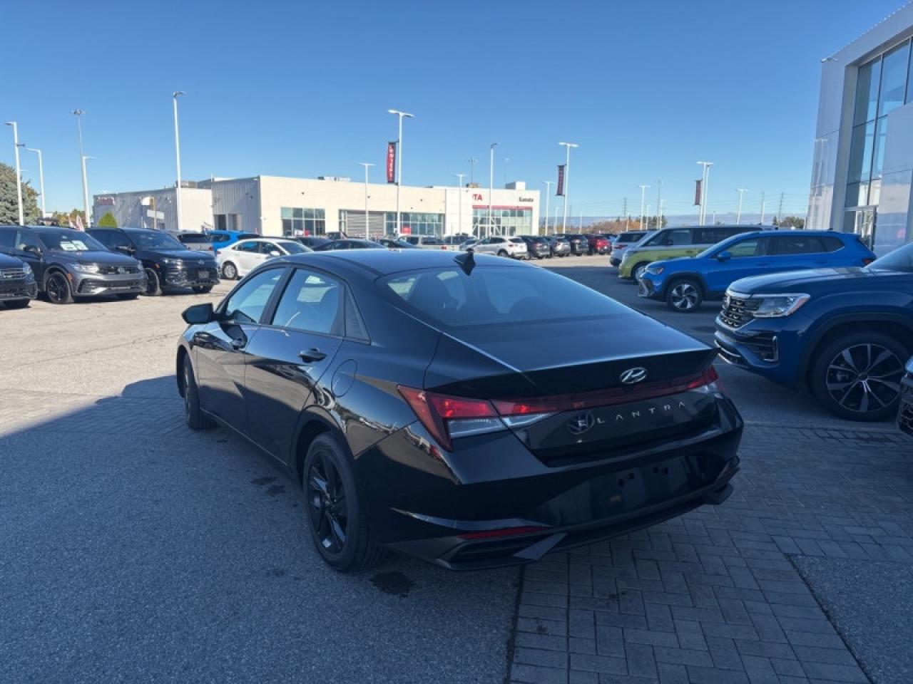 2022 Hyundai Elantra Preferred  -  Heated Seats Photo2