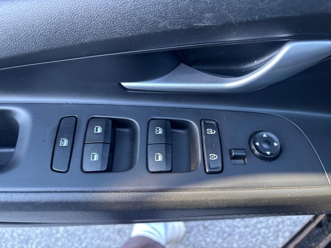 2022 Hyundai Elantra Preferred  -  Heated Seats Photo
