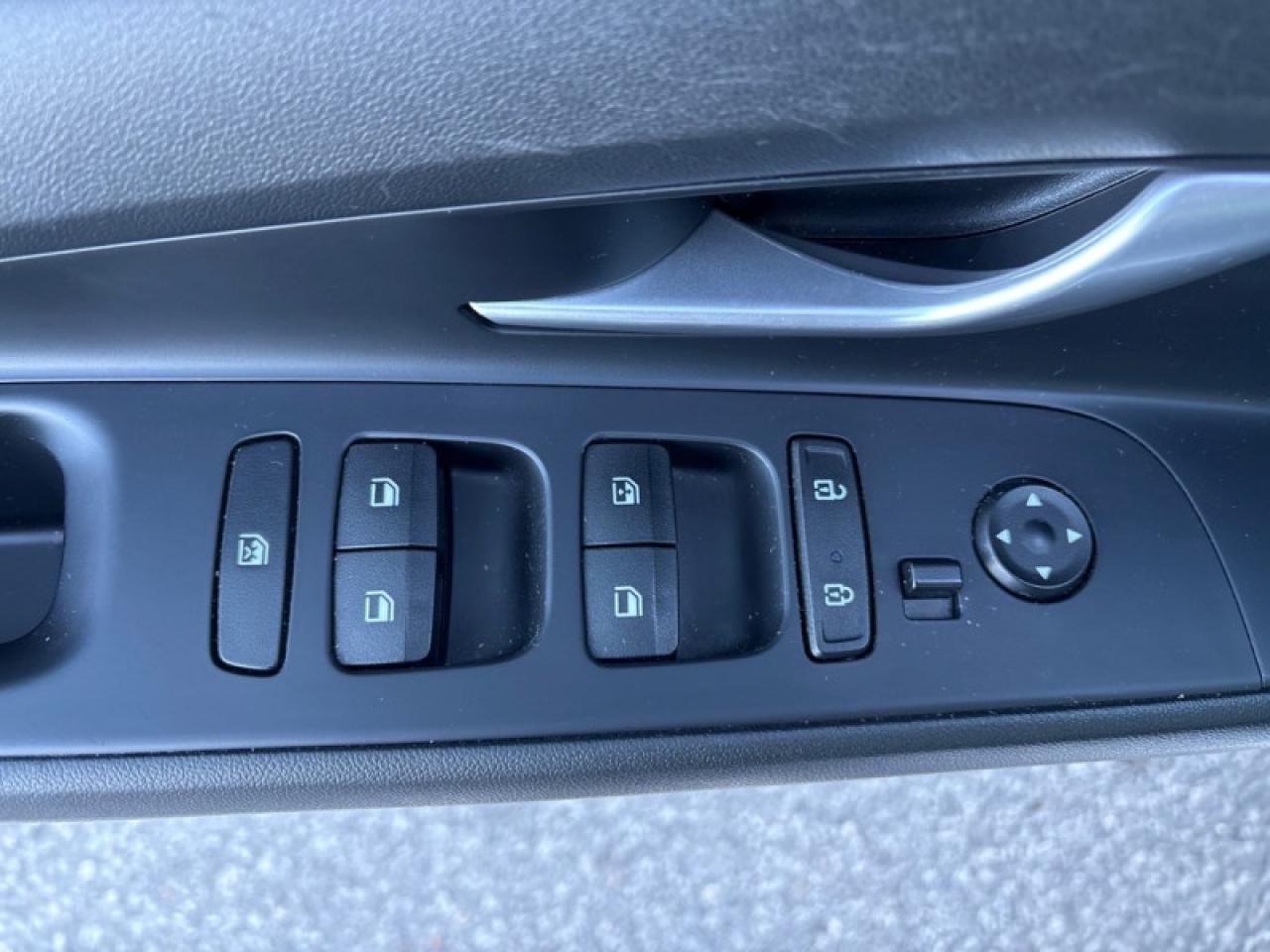 2022 Hyundai Elantra Preferred  -  Heated Seats Photo