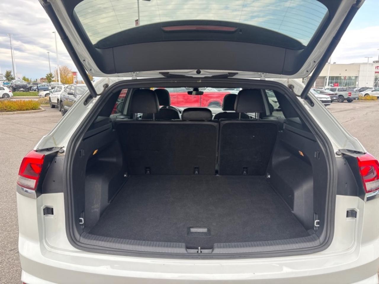 2022 Volkswagen Atlas Cross Sport Highline 3.6 FSI Photo