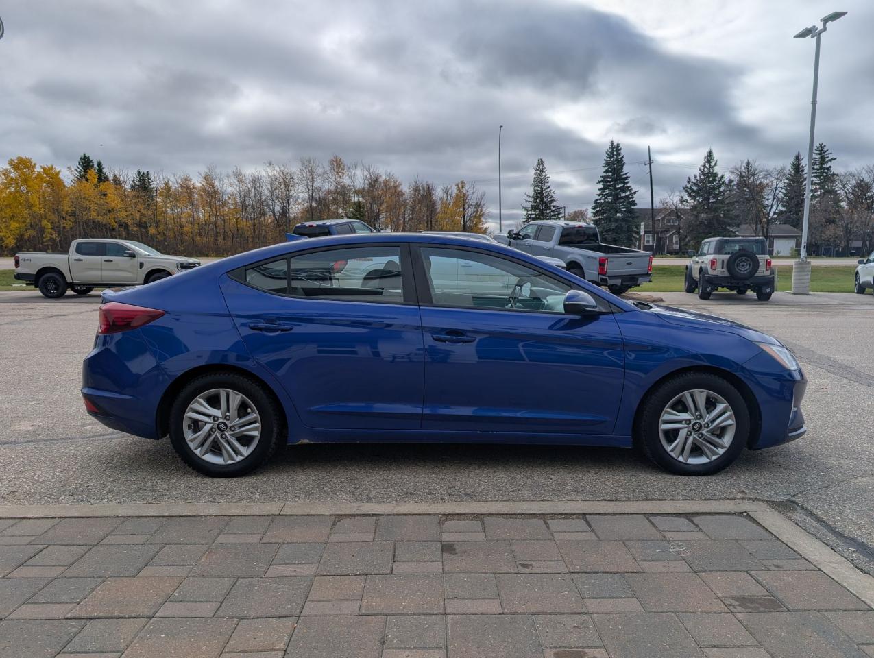 2019 Hyundai Elantra Preferred Photo4