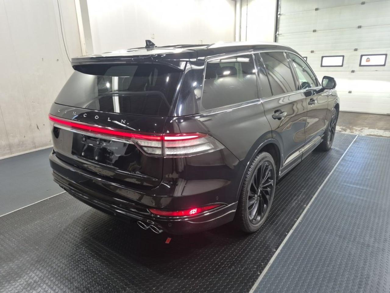 2022 Lincoln Aviator Reserve Photo3