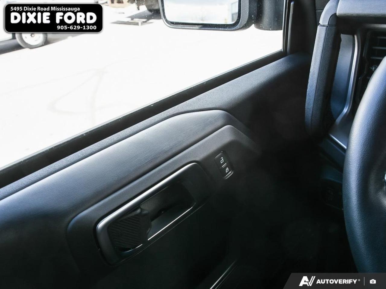 2025 Ford Bronco Outer Banks Photo