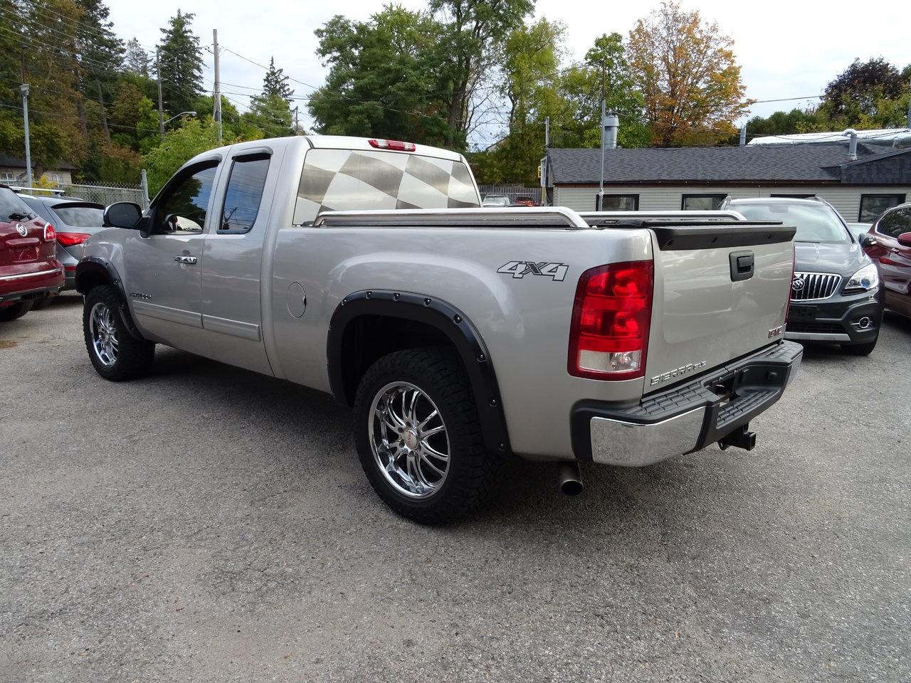 2007 GMC Sierra 1500 SLE - Photo #9