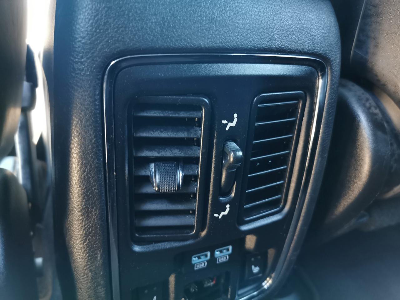 2017 Jeep Grand Cherokee Limited - Photo #17