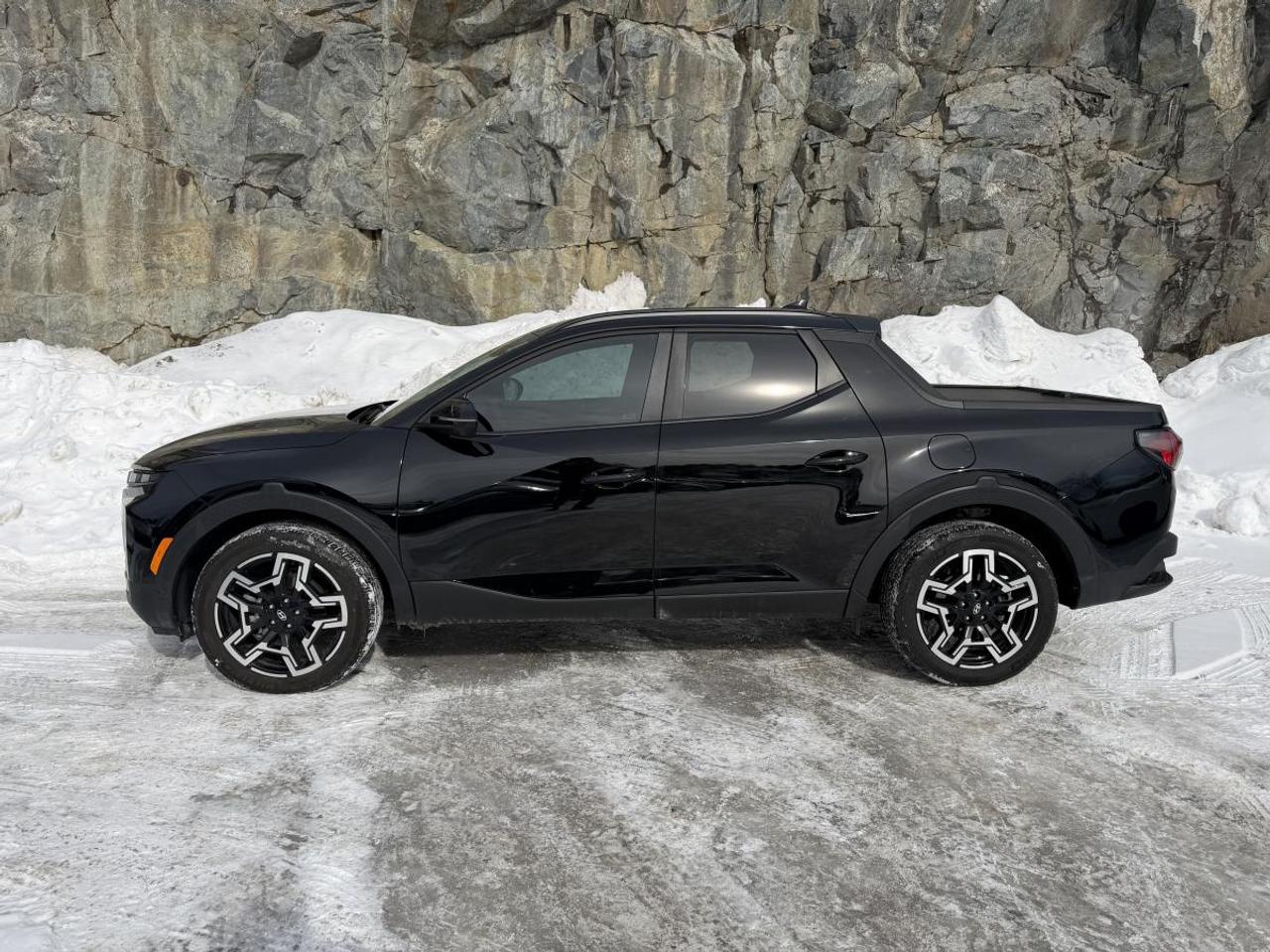 2025 Hyundai Santa Cruz Ultimate AWD Photo3