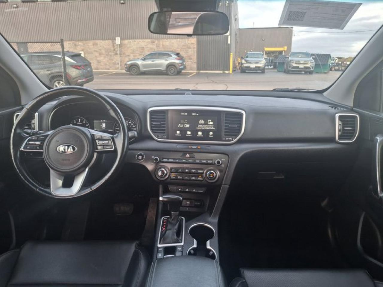2022 Kia Sportage EX Premium S AWD | Leather | Panoroof | CarPlay | Android Auto | Heated Seats & Steering | and More! Photo