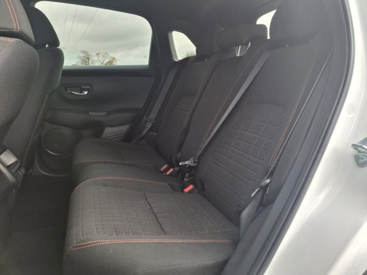 2024 Honda HR-V Sport-B AWD | Sunroof | Heated Seats + Steering | Remote Start | CarPlay + Android | and More ! Photo