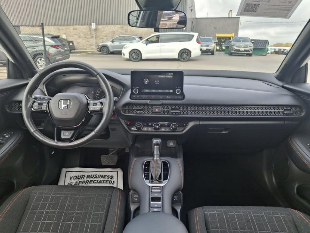 2024 Honda HR-V Sport-B AWD | Sunroof | Heated Seats + Steering | Remote Start | CarPlay + Android | and More ! Photo