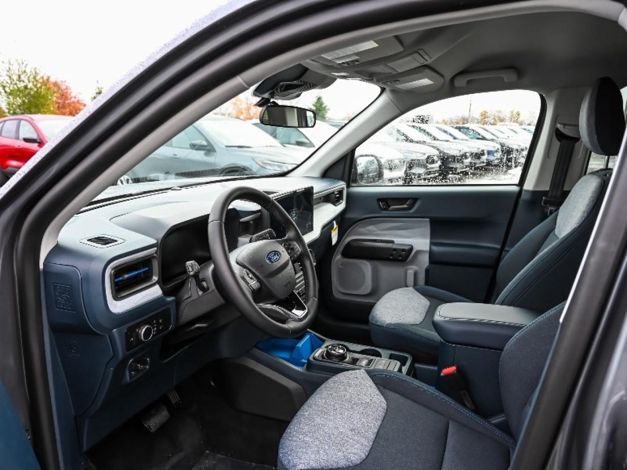 2025 Ford Maverick XLT Photo