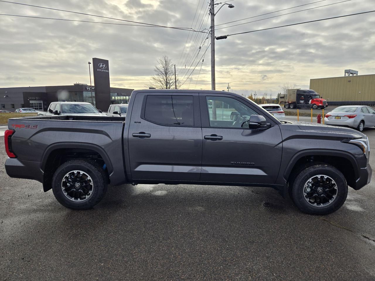 2026 Toyota Tundra SR5 TRD OFF ROAD Photo