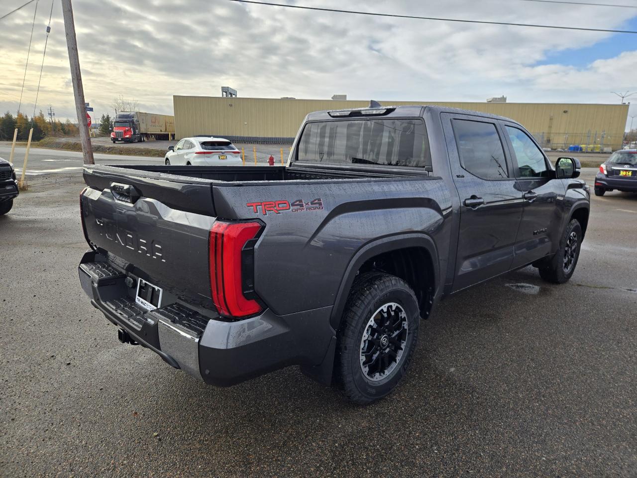 2026 Toyota Tundra SR5 TRD OFF ROAD Photo4