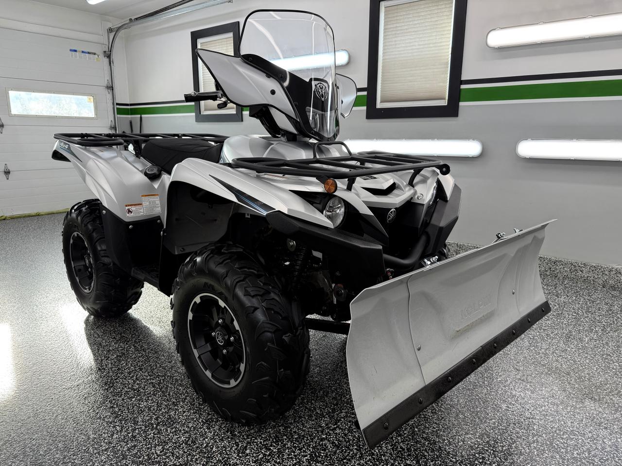 2020 Yamaha Grizzly 700 Silver/blue - Photo #1