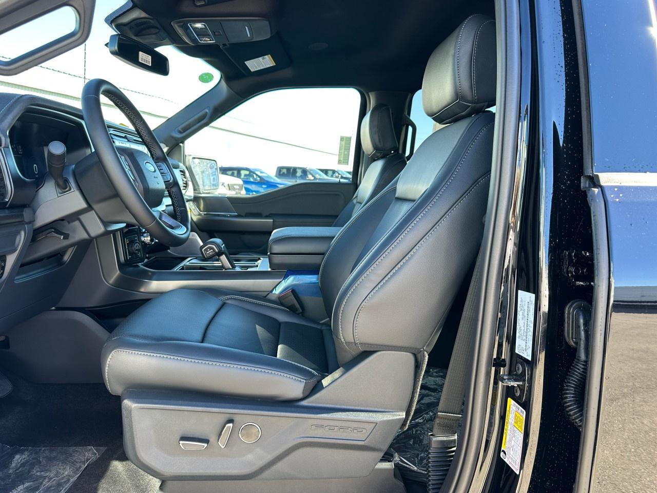 2025 Ford F-150 Lariat 4WD SuperCrew 5.5' Box Photo