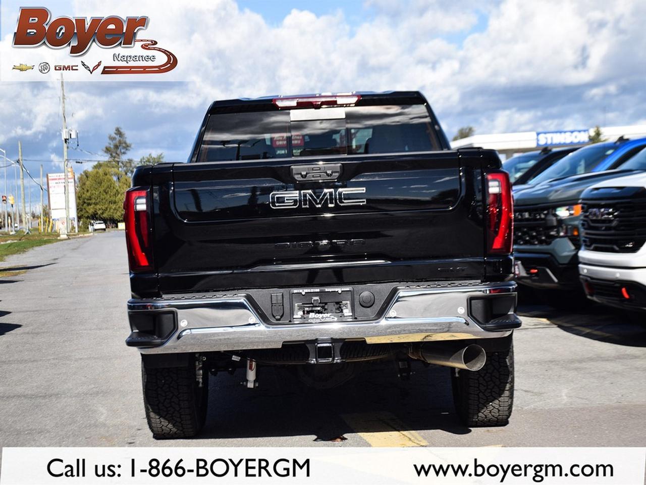 2026 GMC Sierra 2500 HD Crew Cab Standard Box 4-Wheel Drive SLT Photo