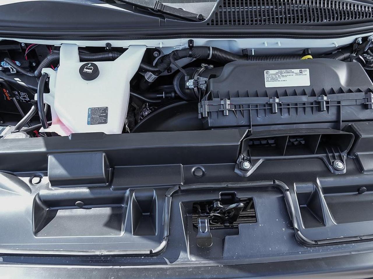 2025 GMC Savana Cargo Van 2500 Extended Wheelbase Rear-Wheel Drive Photo