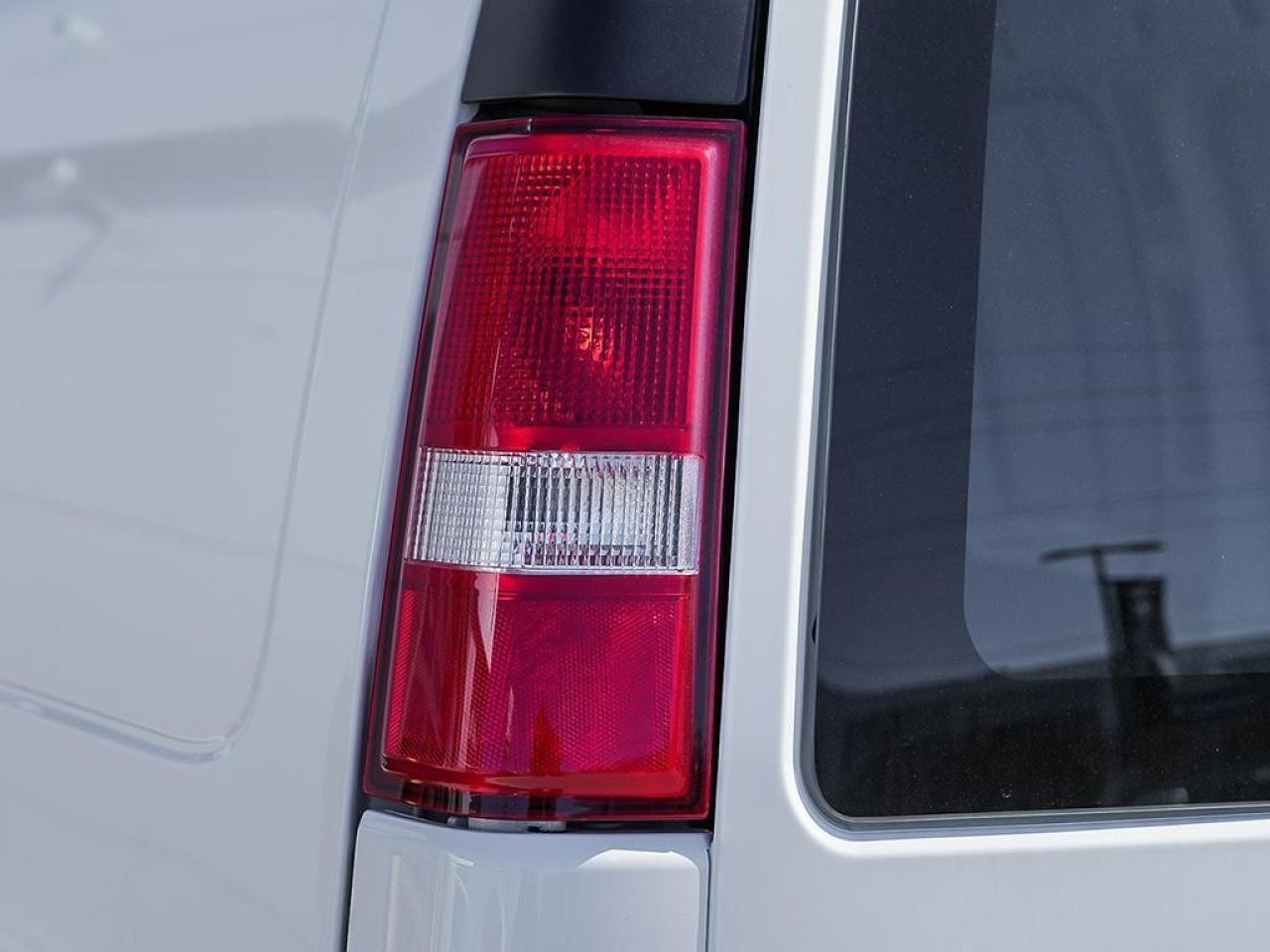 2025 GMC Savana Cargo Van 2500 Extended Wheelbase Rear-Wheel Drive Photo