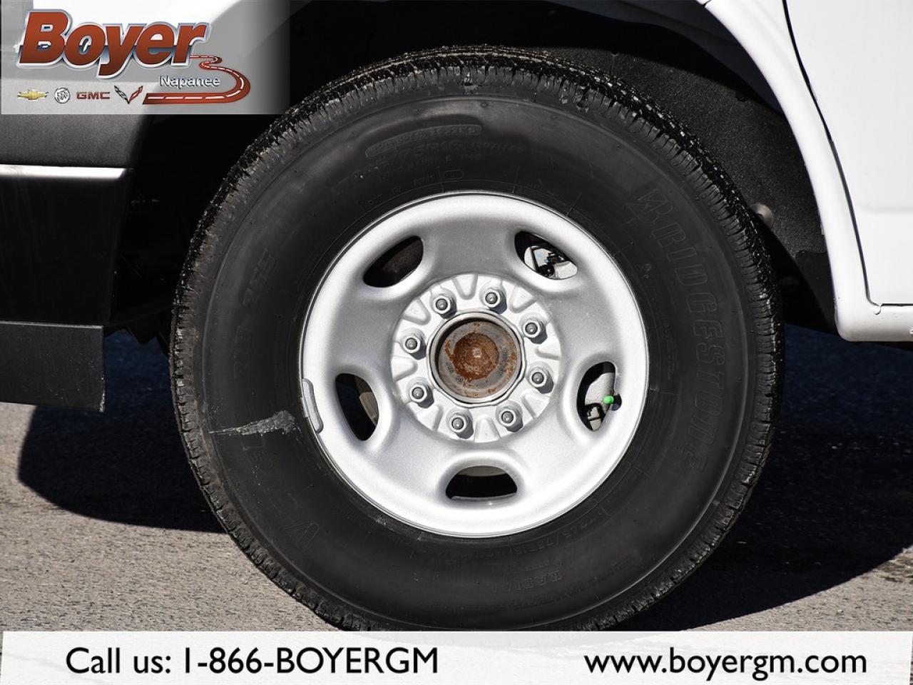 2025 GMC Savana Cargo Van 2500 Extended Wheelbase Rear-Wheel Drive Photo