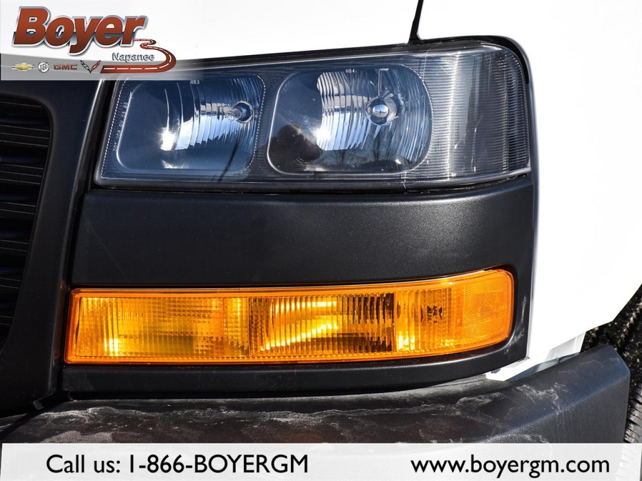 2025 GMC Savana Cargo Van 2500 Extended Wheelbase Rear-Wheel Drive Photo