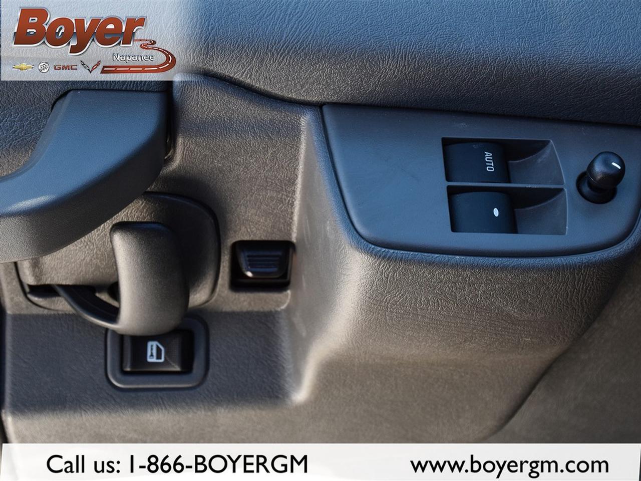 2025 GMC Savana Cargo Van 2500 Extended Wheelbase Rear-Wheel Drive Photo