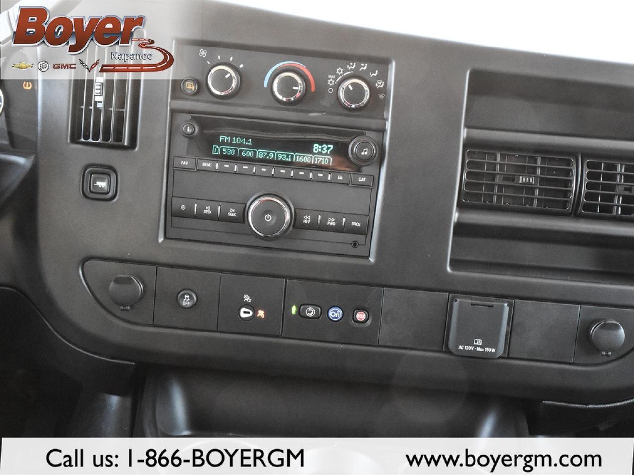 2025 GMC Savana Cargo Van 2500 Extended Wheelbase Rear-Wheel Drive Photo