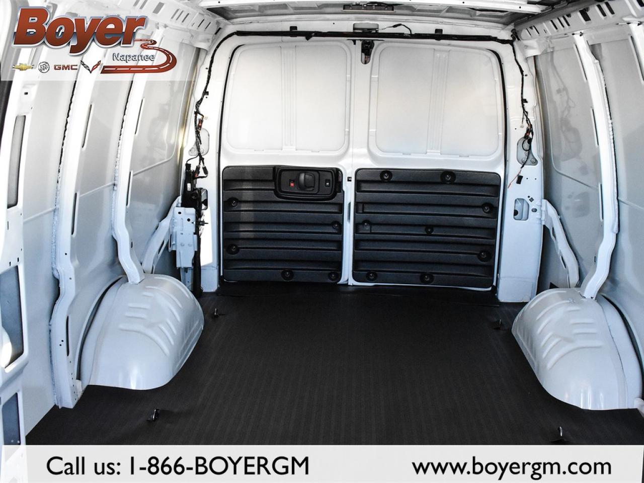 2025 GMC Savana Cargo Van 2500 Extended Wheelbase Rear-Wheel Drive Photo