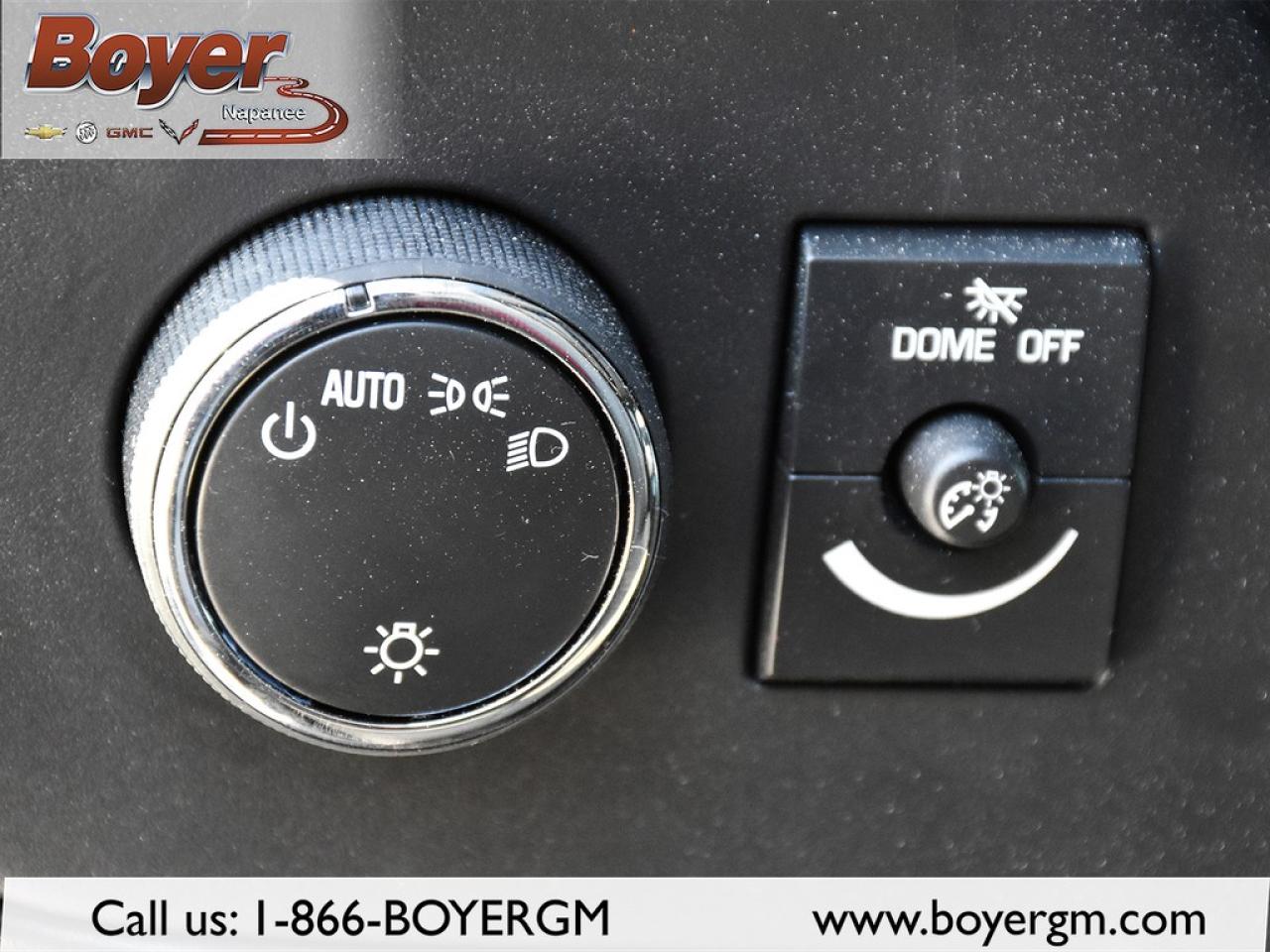 2025 GMC Savana Cargo Van 2500 Extended Wheelbase Rear-Wheel Drive Photo