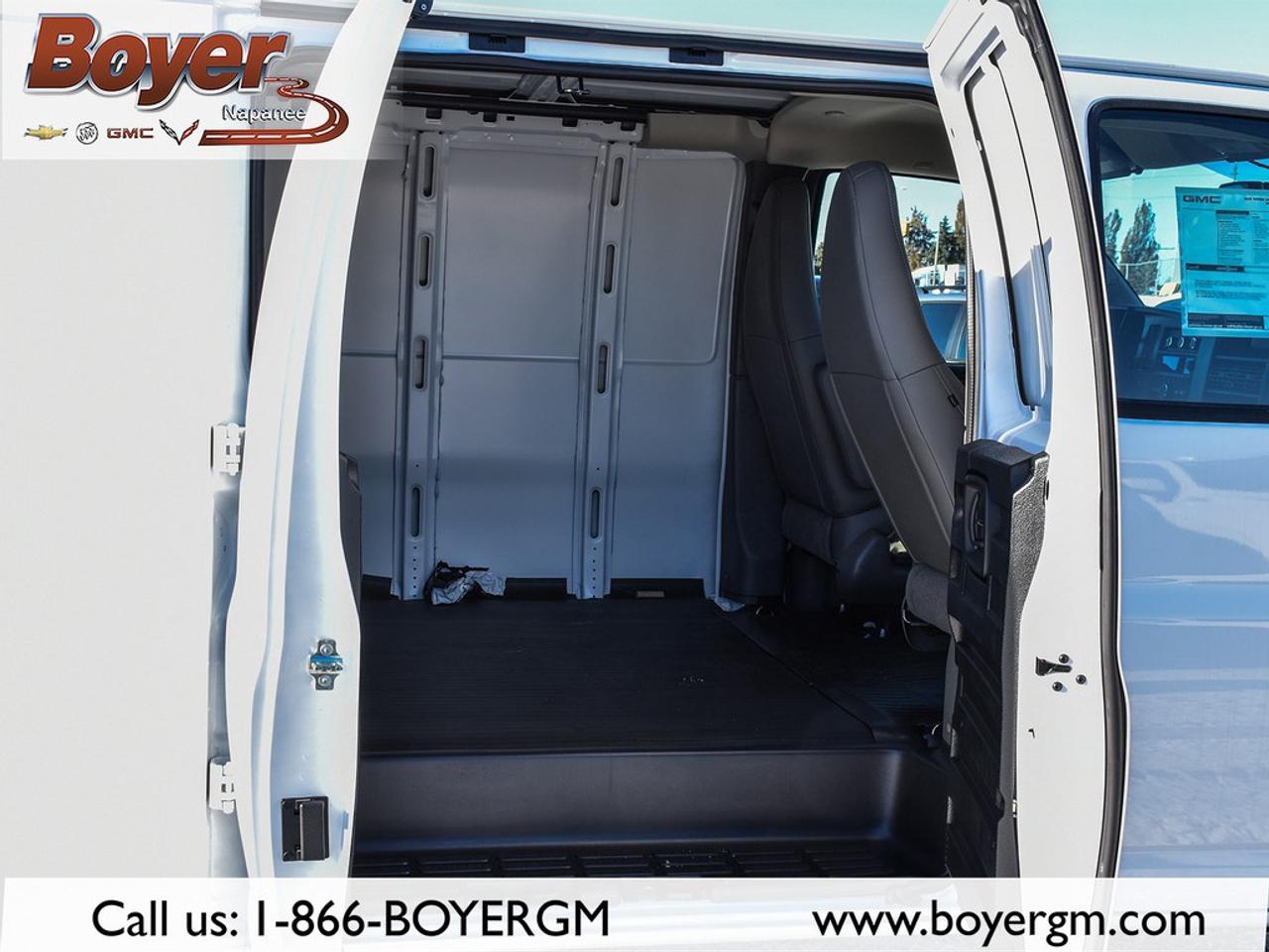 2025 GMC Savana Cargo Van 2500 Extended Wheelbase Rear-Wheel Drive Photo