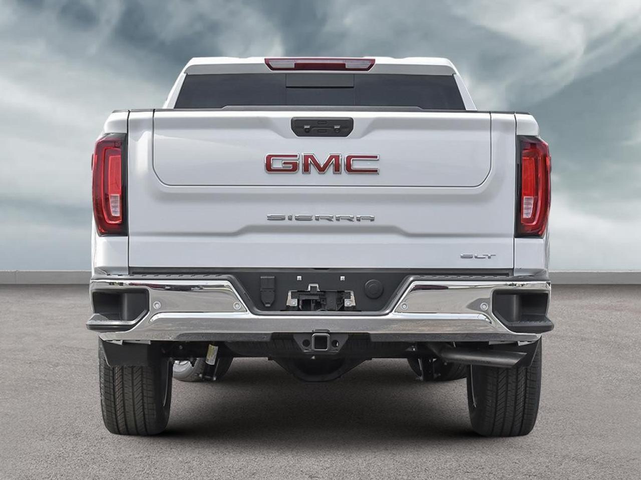 2026 GMC Sierra 1500 Crew Cab Short Box 4-Wheel Drive SLT Photo4