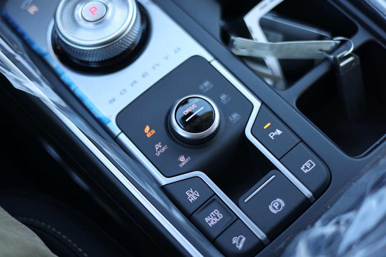 2026 Kia Sorento Plug-In Hybrid LX AWD Photo