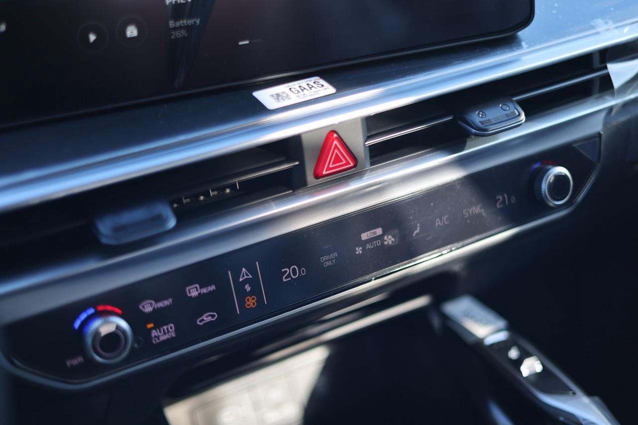 2026 Kia Sorento Plug-In Hybrid LX AWD Photo
